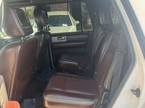 Used 2017 Ford Expedition Platinum RWD image 12