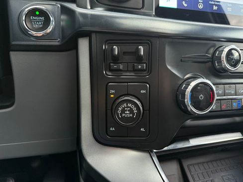Used 2022 Ford F150 Limited AWD/4WD image 32