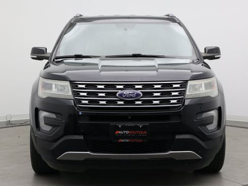Used 2017 Ford Explorer Limited FWD image 2
