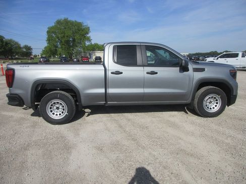 New 2026 GMC Sierra 1500 Pro AWD/4WD image 3