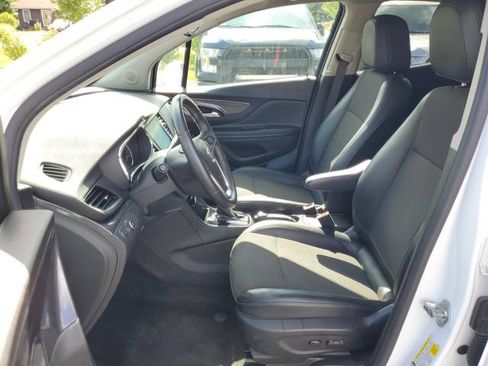 Used 2021 Buick Encore Preferred FWD image 11