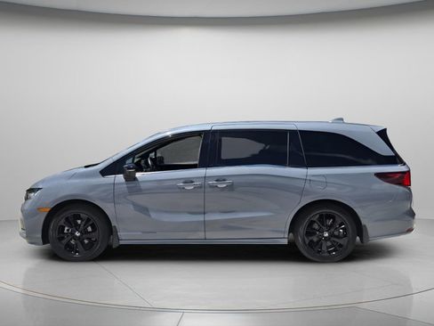Certified 2024 Honda Odyssey Sport image 4