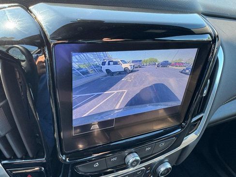 Used 2023 Chevrolet Traverse LT FWD image 20