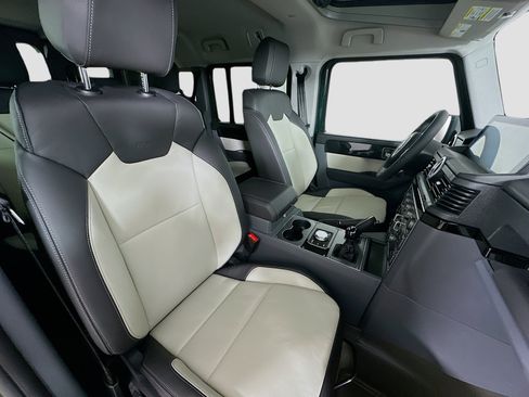 New 2025 INEOS Grenadier Fieldmaster Edition AWD/4WD image 50