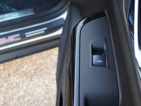 Used 2023 GMC Acadia AT4 w/ Technology Package image 28