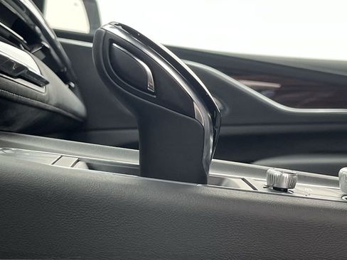 Used 2023 Cadillac Escalade Premium Luxury image 40