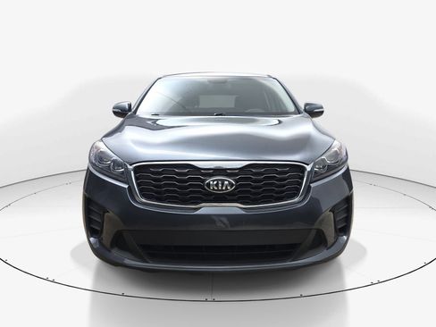 Used 2020 Kia Sorento FWD V6 image 9