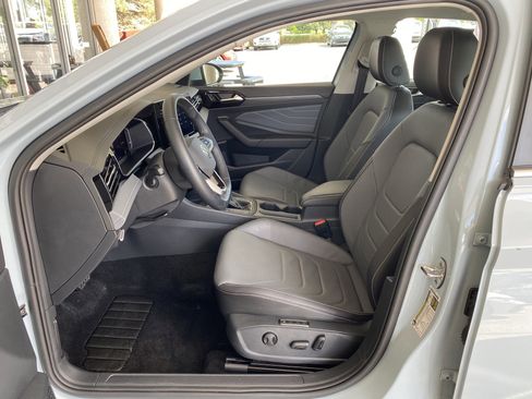 Certified 2025 Volkswagen Jetta SEL FWD image 29