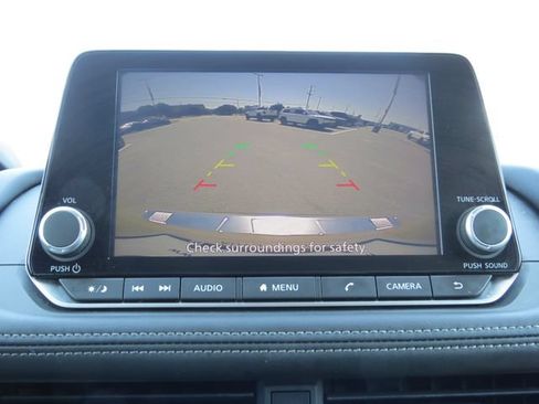 Used 2024 Nissan Rogue SV w/ SV Premium Package FWD image 23