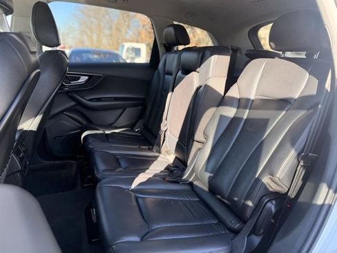 Used 2018 Audi Q7 3.0T Premium Plus image 16