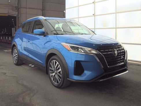 Used 2021 Nissan Kicks SV FWD image 6