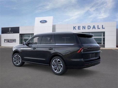 New 2025 Lincoln Navigator Reserve image 4