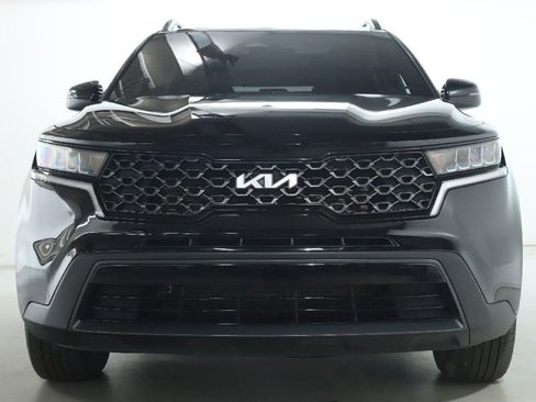 Used 2022 Kia Sorento S w/ Panoramic Sunroof Package image 5