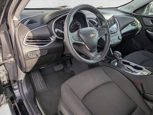 Used 2024 Chevrolet Malibu LT image 10
