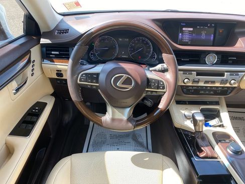 Used 2018 Lexus ES 350 w/ Premier Package FWD image 14