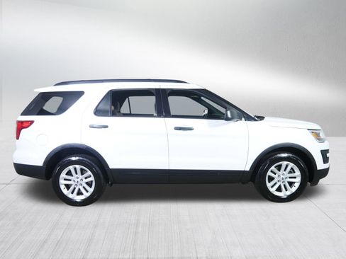 Used 2016 Ford Explorer Base image 8