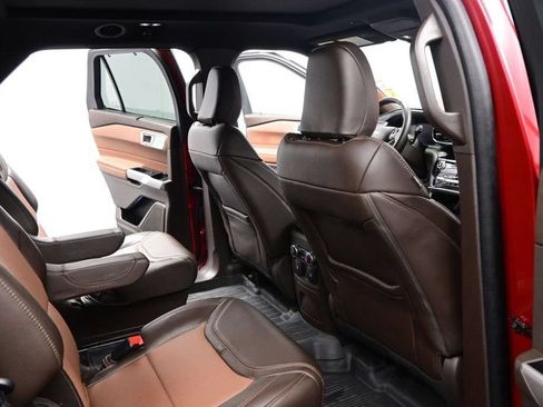 Used 2024 Ford Explorer King Ranch w/ Technology Package AWD/4WD image 26