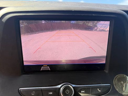 Used 2020 Chevrolet Camaro LT RWD image 27
