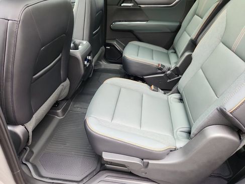 New 2026 GMC Acadia AT4 w/ Super Cruise Package image 9