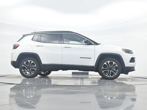 Used 2022 Jeep Compass Limited AWD/4WD image 28