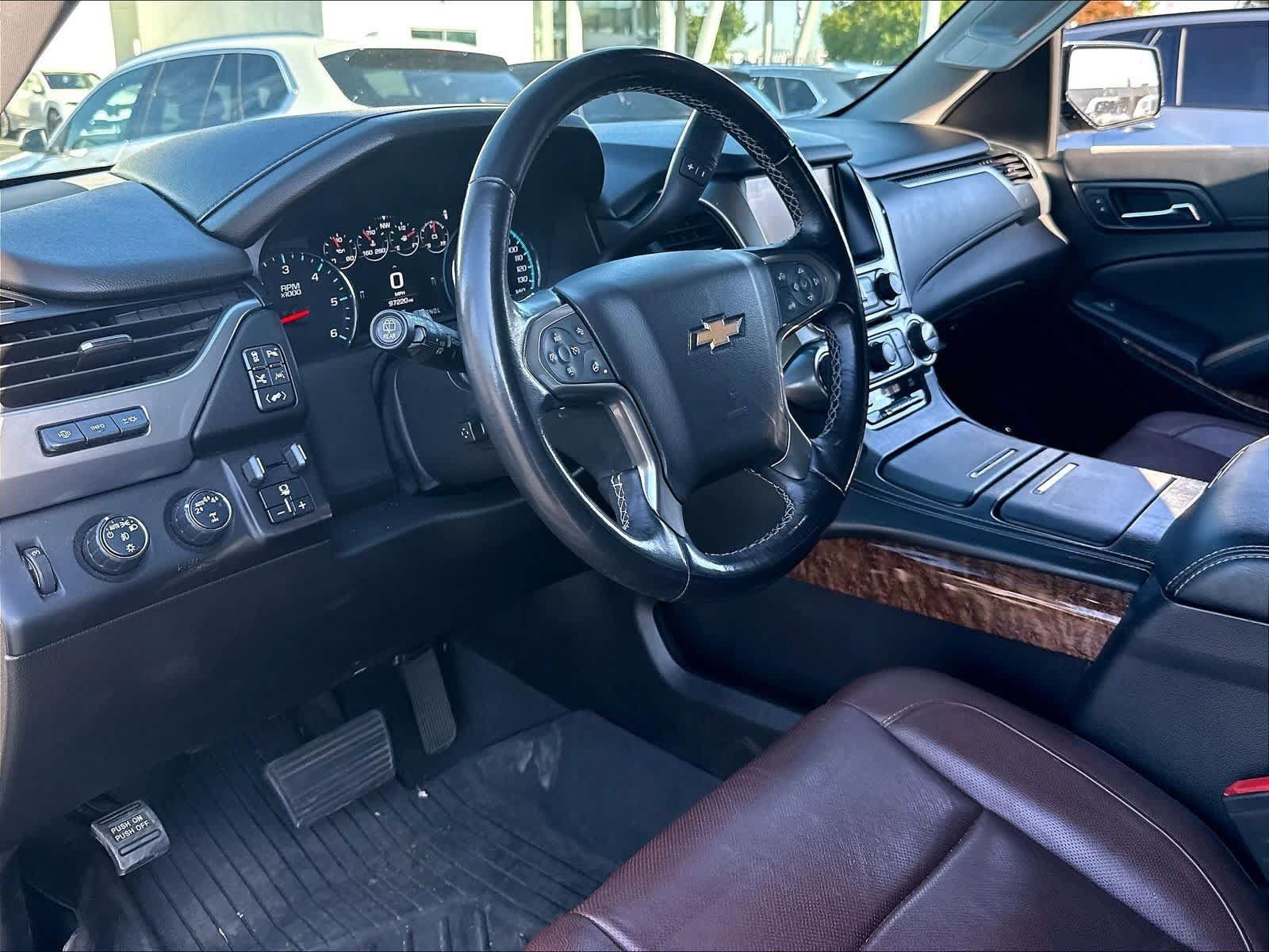 Used 2019 Chevrolet Tahoe Premier w/ Premier Plus Edition AWD/4WD image 17