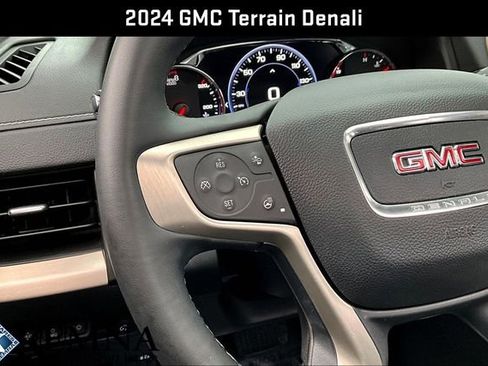 Used 2024 GMC Terrain Denali w/ Denali Premium Package image 14
