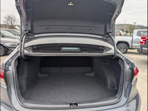 Used 2025 Toyota Corolla SE image 18