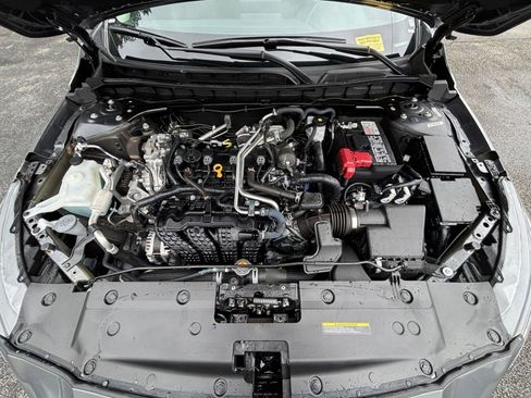 Used 2025 Nissan Altima 2.5 SV FWD image 33