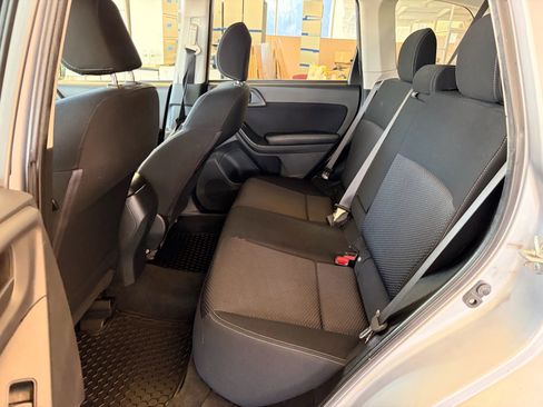 Used 2016 Subaru Forester 2.5i Premium image 12