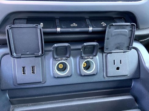 Used 2016 GMC Sierra 1500 SLE w/ Suspension Package, Off-Road image 31