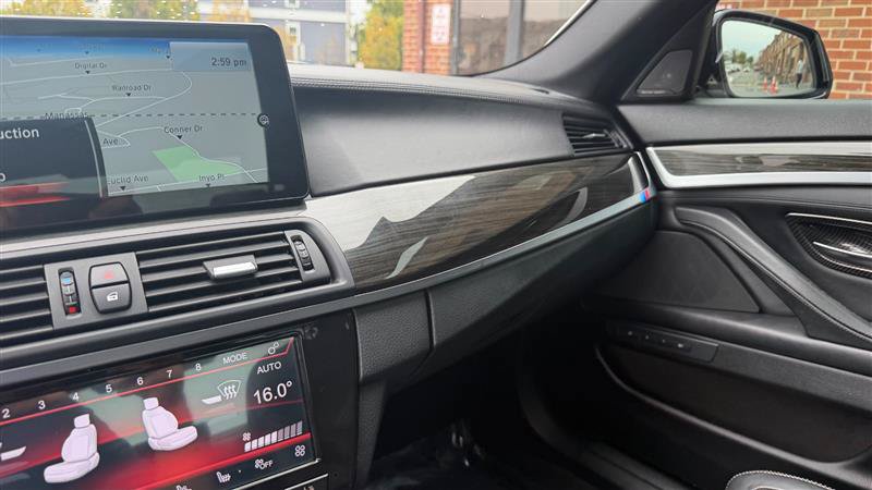 Used 2016 BMW 550i Sedan RWD image 40
