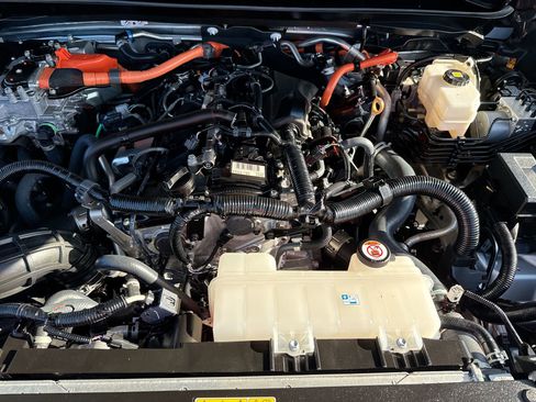 Used 2024 Toyota Tacoma 4x4 Double Cab Hybrid image 17