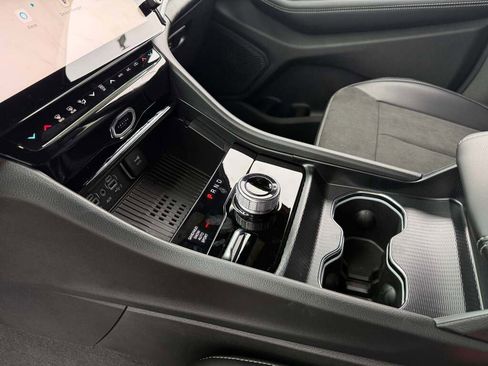 New 2026 Jeep Grand Cherokee Altitude image 23