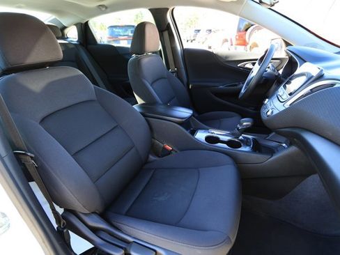 Used 2024 Chevrolet Malibu LT image 27