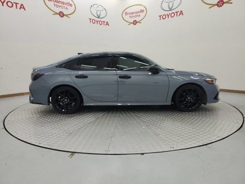 Used 2023 Honda Civic Sport image 3