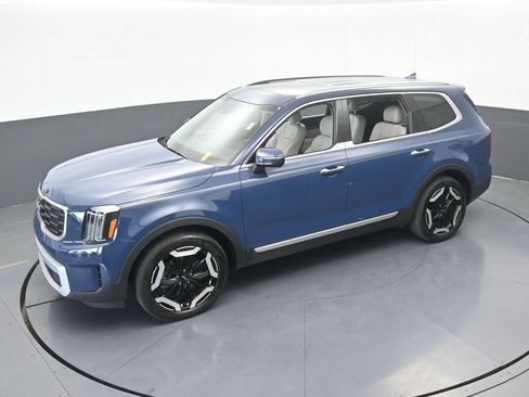 Used 2024 Kia Telluride S w/ S Sunroof Package FWD image 54