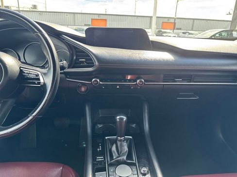 Used 2024 MAZDA MAZDA3 s image 19