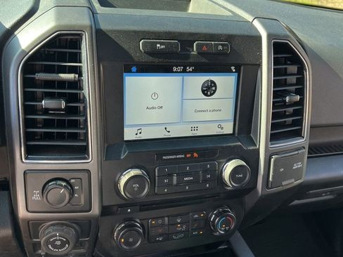 Used 2018 Ford F150 XLT w/ Equipment Group 302A Luxury AWD/4WD image 11
