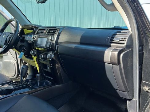 Used 2016 Toyota 4Runner Trail Premium AWD/4WD image 19