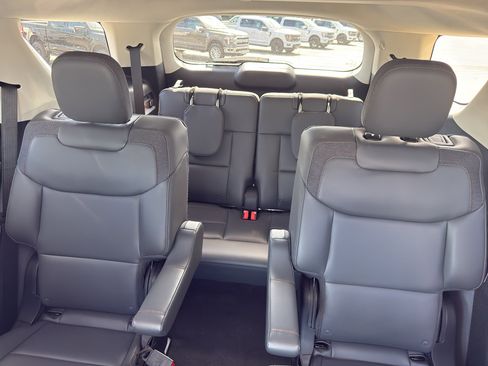 New 2026 Ford Explorer Active w/ Active Comfort Package image 12