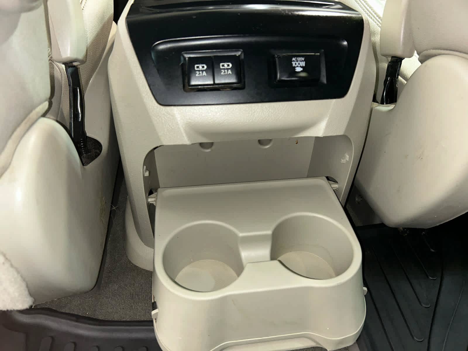 Used 2019 Toyota Sienna XLE FWD image 13