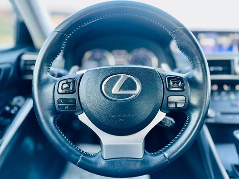 Used 2019 Lexus IS 300 w/ Accessory Package RWD image 19
