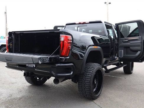 Used 2024 GMC Sierra 3500 Denali w/ Denali Reserve Package image 34