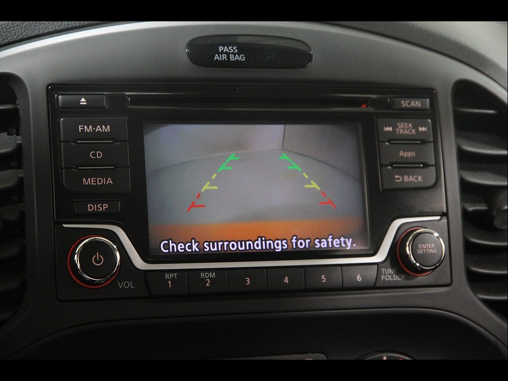 Used 2016 Nissan Juke S FWD image 12