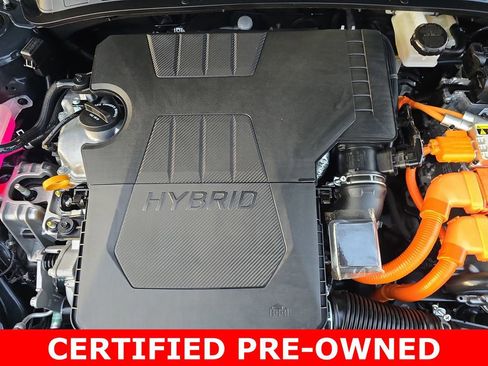 Certified 2025 Hyundai Elantra Limited FWD image 31