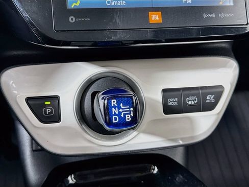 Used 2017 Toyota Prius Prime Advanced FWD image 14