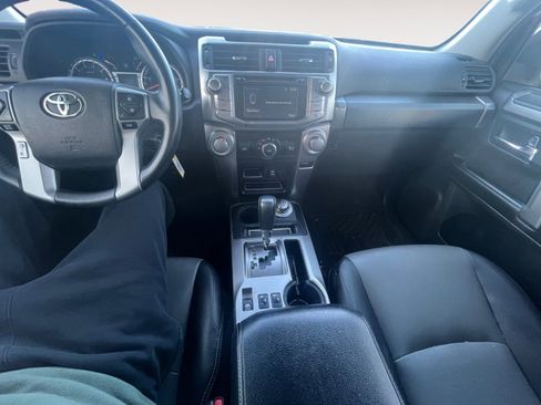 Used 2018 Toyota 4Runner SR5 Premium image 10