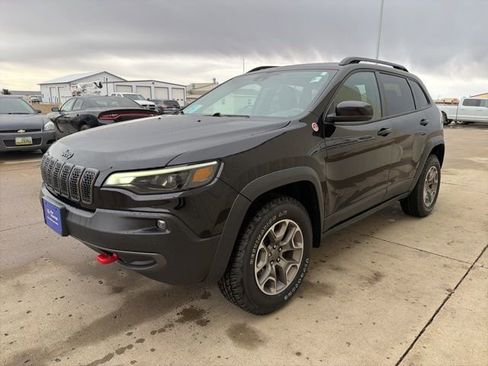 Used 2022 Jeep Cherokee Trailhawk w/ Sun, Sound & Nav Group image 4