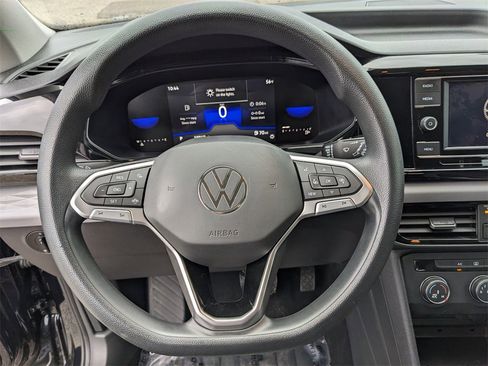 Certified 2022 Volkswagen Taos S image 28