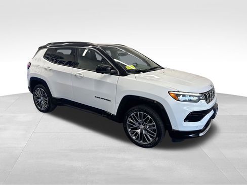 Used 2023 Jeep Compass Limited w/ Elite Group AWD/4WD image 9